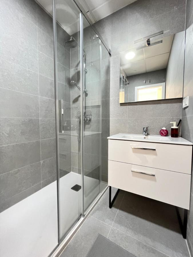 Acogedor Infanta Mercedes Appartement Madrid Buitenkant foto